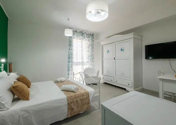 Sa Domu Colorada- Eleganza E Comfort Nel Centro Di Maison d'hôtes 3*