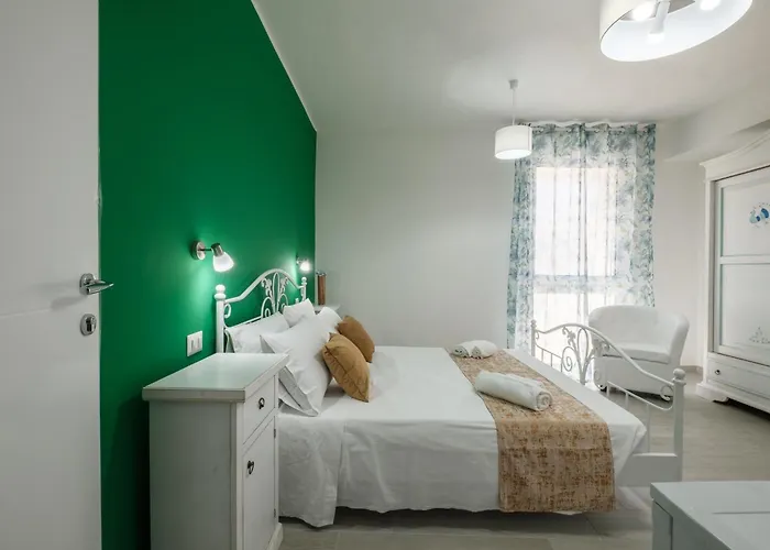 Maison d'hôtes Sa Domu Colorada- Eleganza E Comfort Nel Centro Di 3*