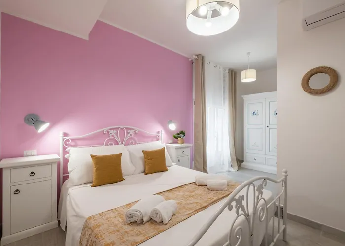 Sa Domu Colorada- Eleganza E Comfort Nel Centro Di Konukevi 3*