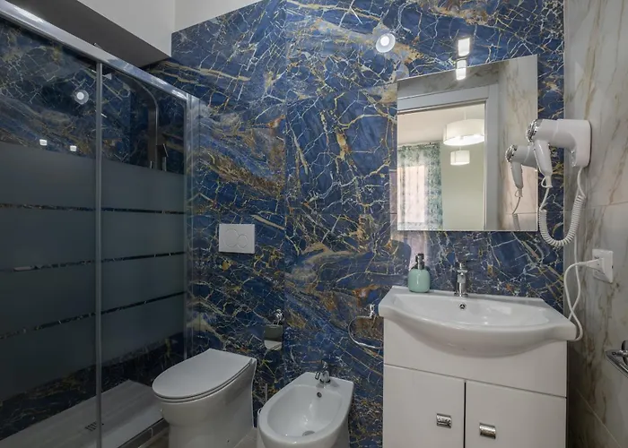 Maison d'hôtes Sa Domu Colorada- Eleganza E Comfort Nel Centro Di 3*