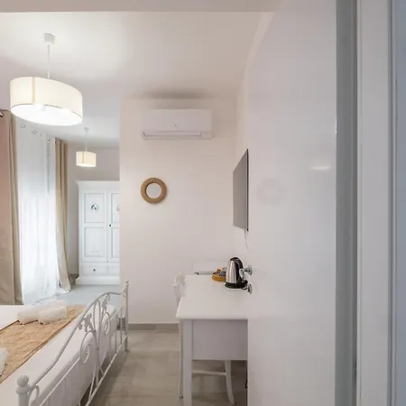 Pensionat Sa Domu Colorada- Eleganza E Comfort Nel Centro Di Villasimius