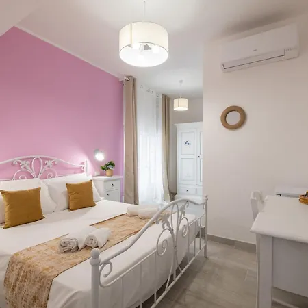 Pensjonat Sa Domu Colorada- Eleganza E Comfort Nel Centro Di 3*