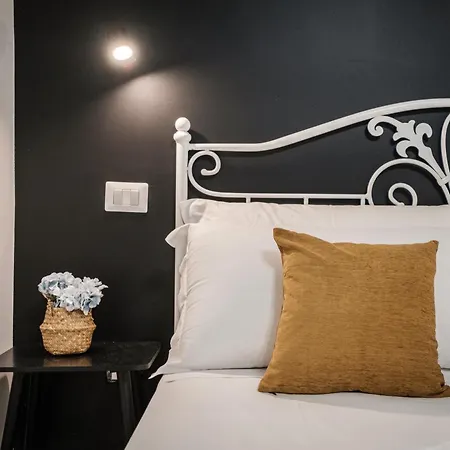 Pensjonat Sa Domu Colorada- Eleganza E Comfort Nel Centro Di 3*