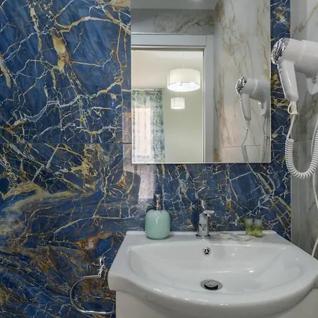 Pensjonat Sa Domu Colorada- Eleganza E Comfort Nel Centro Di 3*