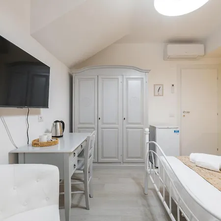 Guest house Sa Domu Colorada- Eleganza E Comfort Nel Centro Di Villasimius