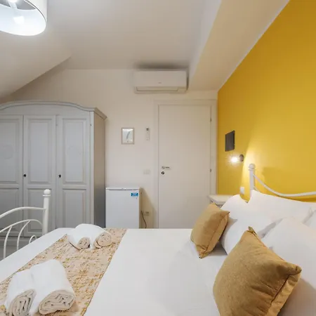 Sa Domu Colorada- Eleganza E Comfort Nel Centro Di Pensjonat 3*