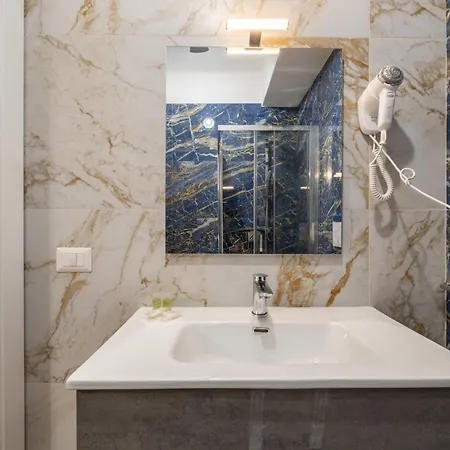 Pensjonat Sa Domu Colorada- Eleganza E Comfort Nel Centro Di Villasimius