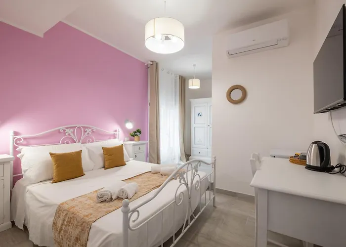 Guest house Sa Domu Colorada- Eleganza E Comfort Nel Centro Di 3*