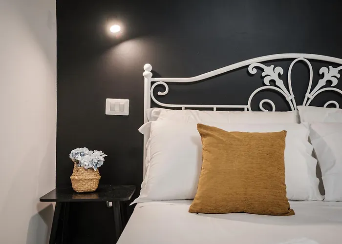 Guest house Sa Domu Colorada- Eleganza E Comfort Nel Centro Di 3*