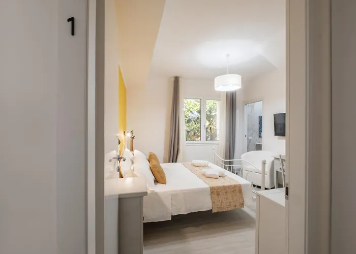 Sa Domu Colorada- Eleganza E Comfort Nel Centro Di Maison d'hôtes