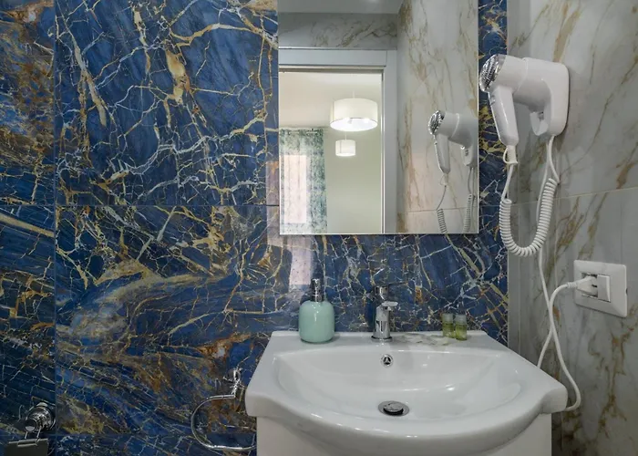 Guest house Sa Domu Colorada- Eleganza E Comfort Nel Centro Di 3*